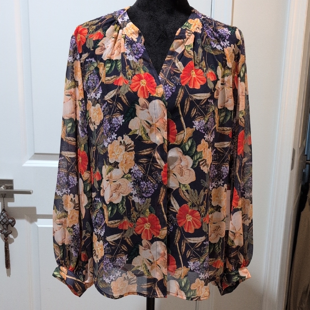 NWT Chicos Trapunto Floral Blouse - Picture 1 of 13